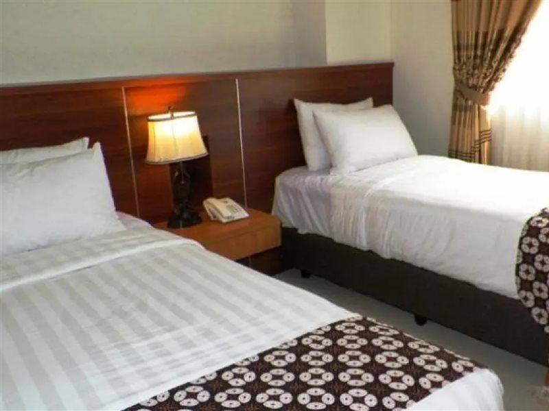 Maranatha Grand Hotel Jogyakarta Zewnętrze zdjęcie