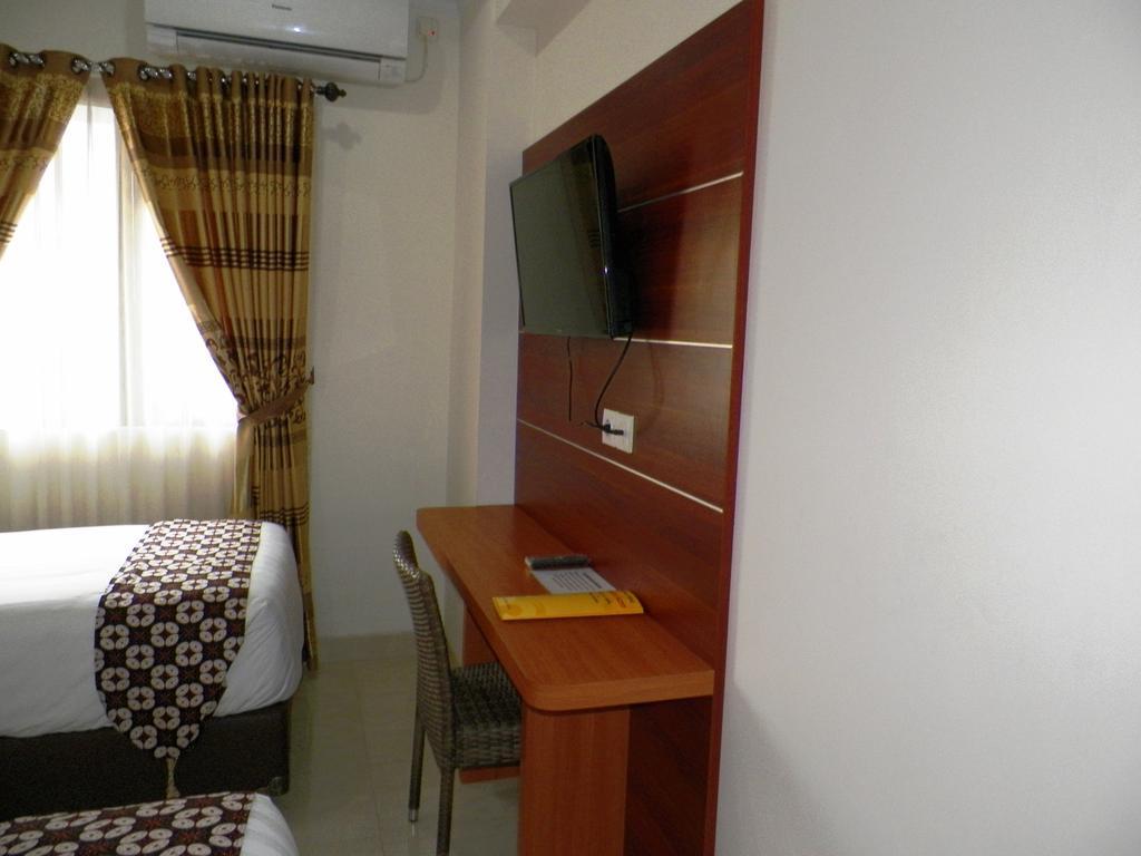 Maranatha Grand Hotel Jogyakarta Pokój zdjęcie