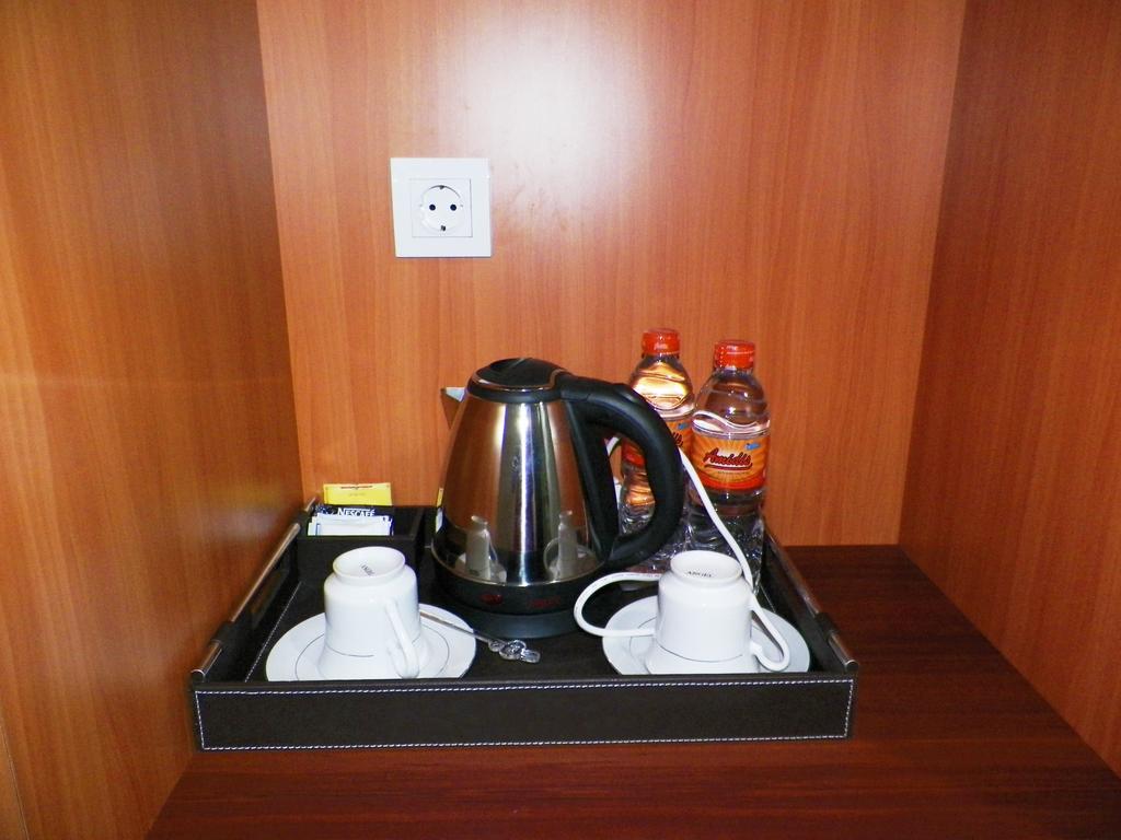 Maranatha Grand Hotel Jogyakarta Pokój zdjęcie
