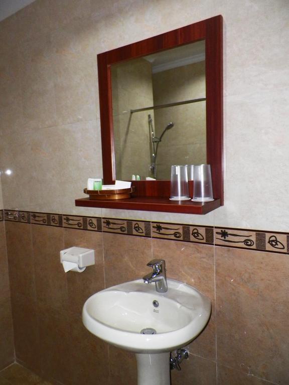 Maranatha Grand Hotel Jogyakarta Pokój zdjęcie