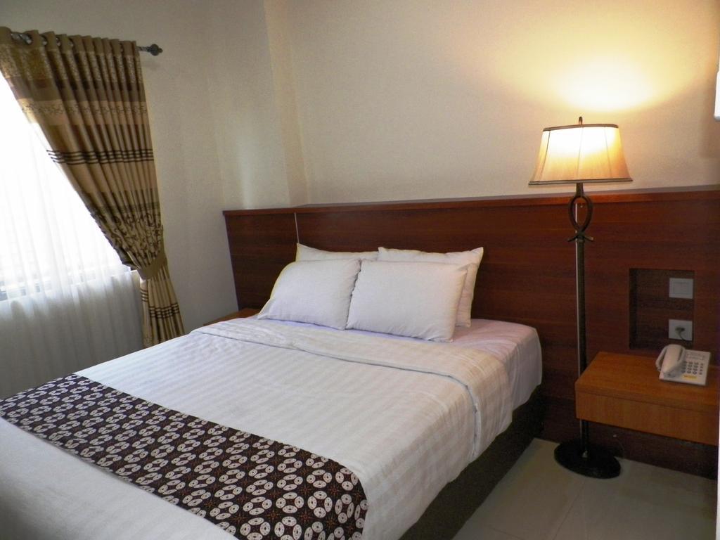 Maranatha Grand Hotel Jogyakarta Zewnętrze zdjęcie