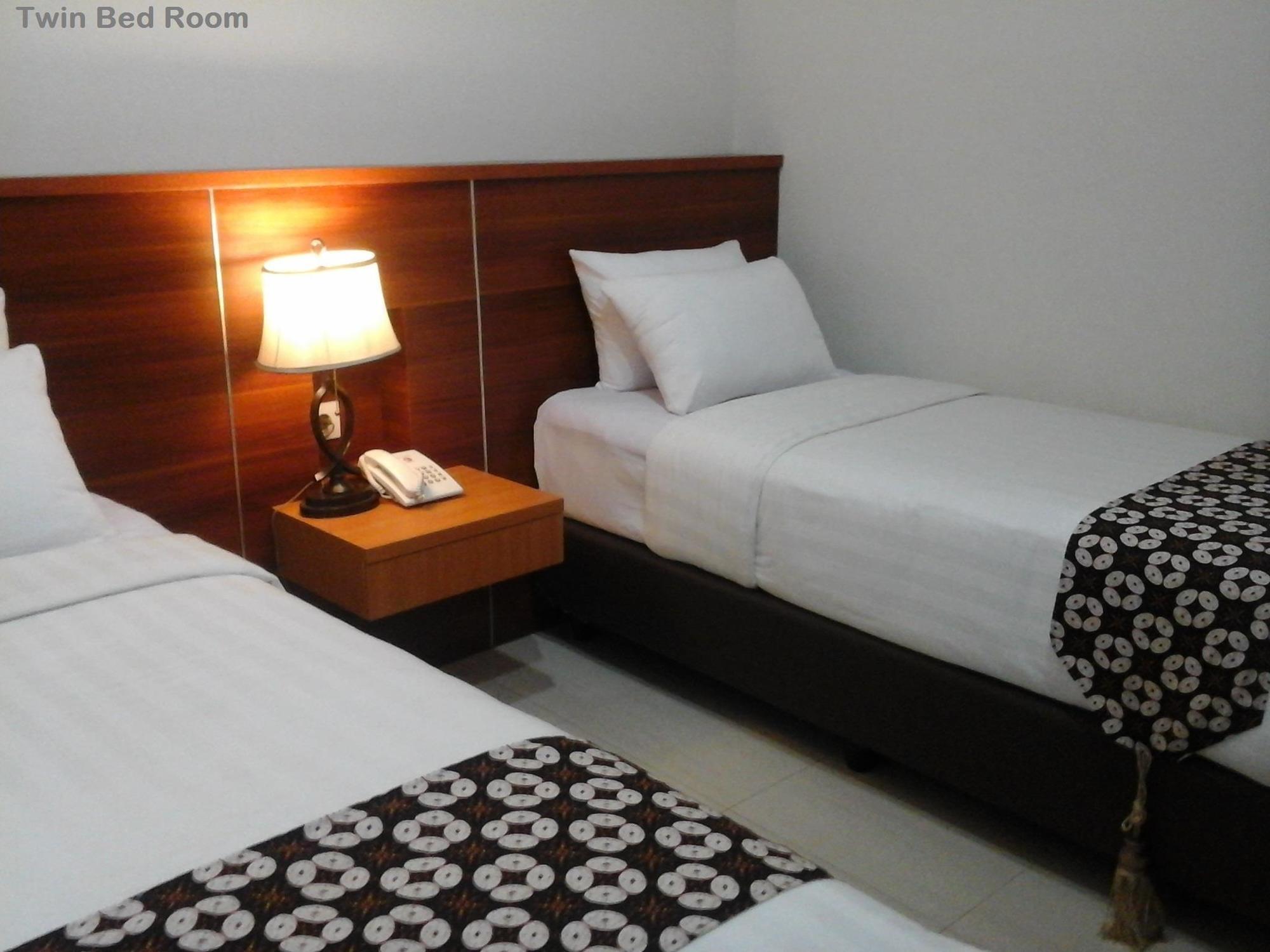 Maranatha Grand Hotel Jogyakarta Zewnętrze zdjęcie