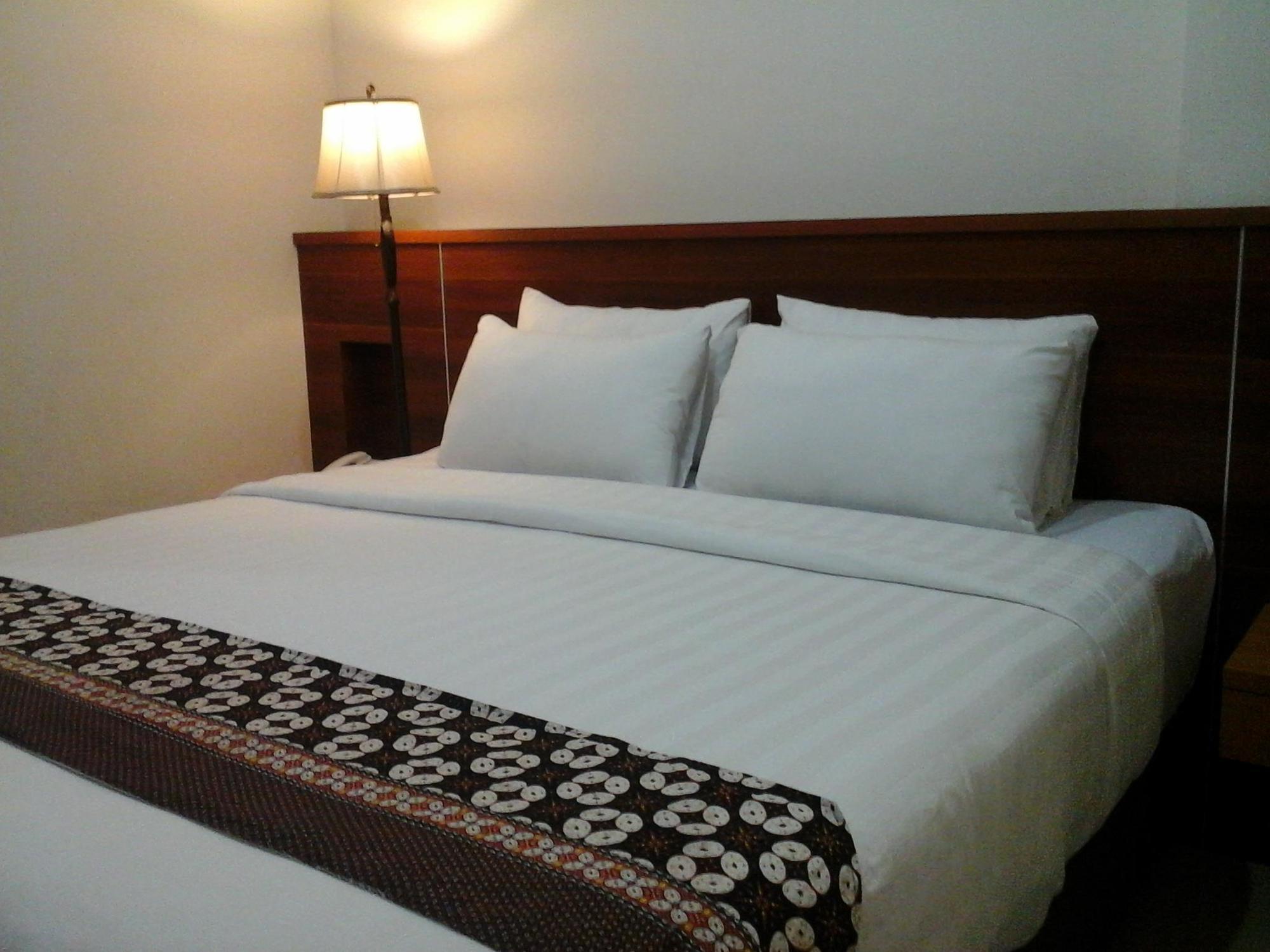 Maranatha Grand Hotel Jogyakarta Zewnętrze zdjęcie